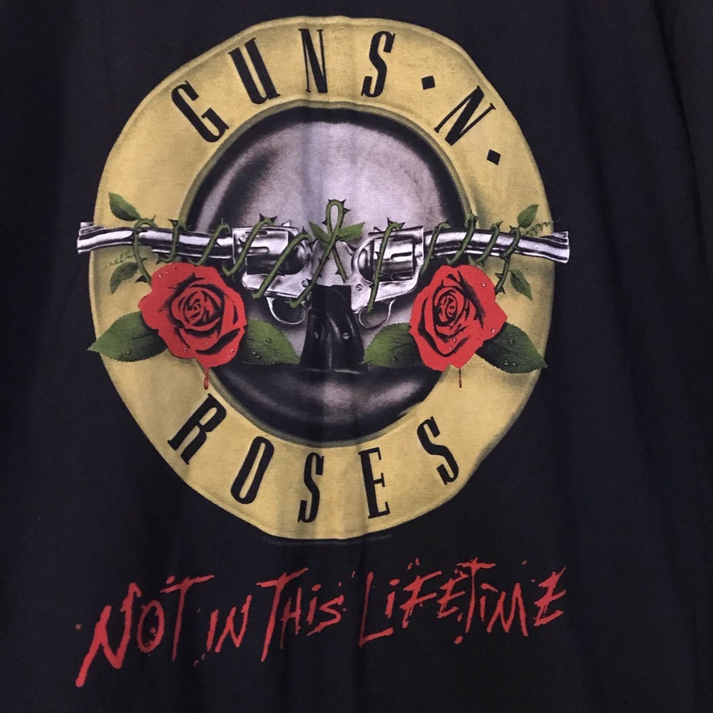 Never worn Guns N Roses new tour T-shirt